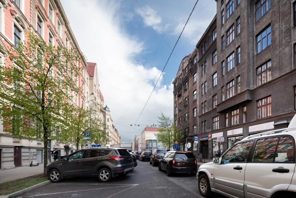 Cozy 2 Bedroom Apartment In Riga Centre Exterior foto